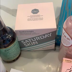 Saturday Skin Featherweight Daily Moisturizing